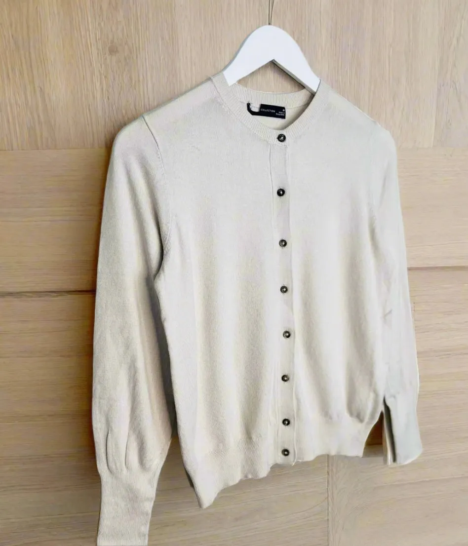 Natural Classic Round Neck Cardigan Abrasion Resistant Edging Comfy Waistband