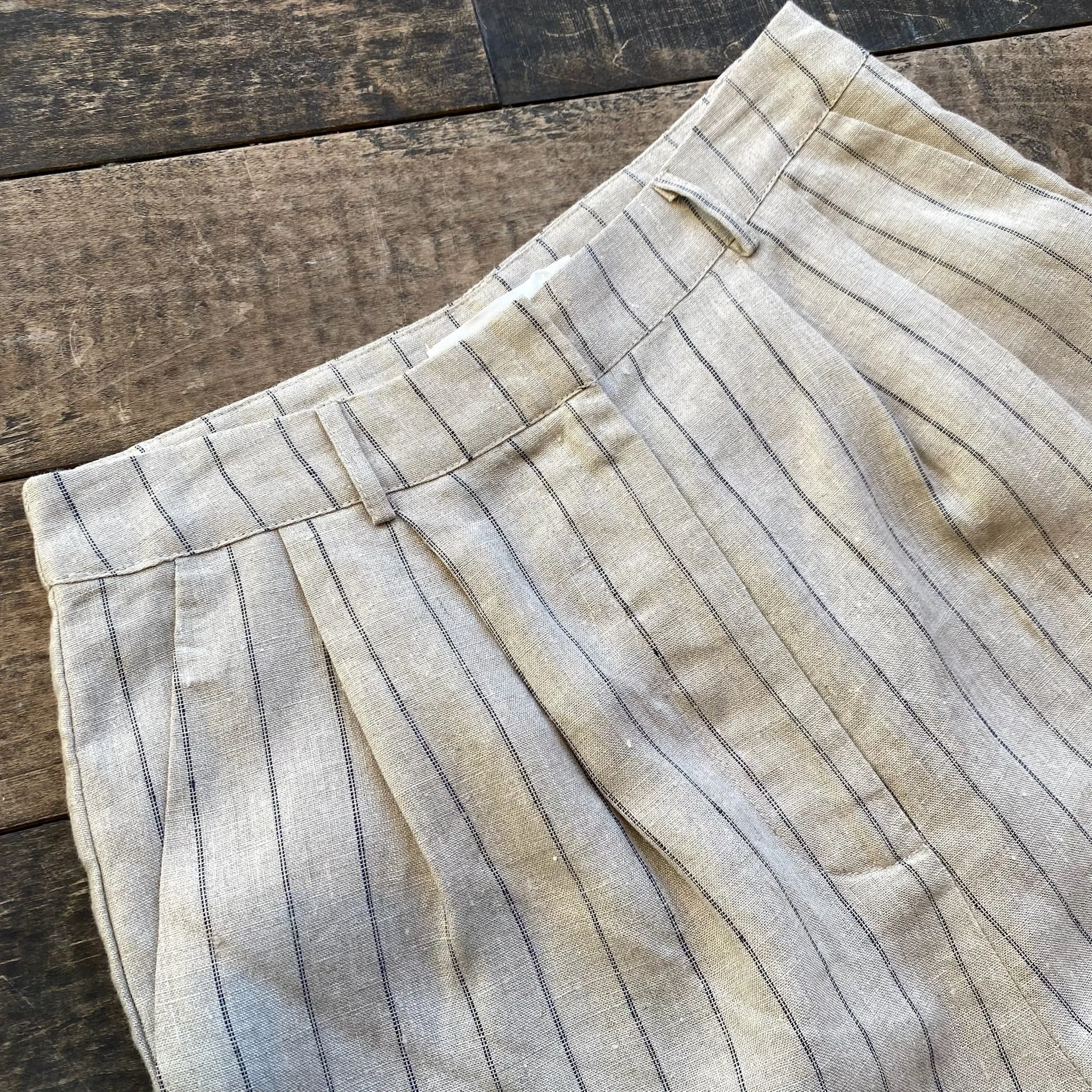 Comfy Layers Active Design WRIGHT Pleated Shorts