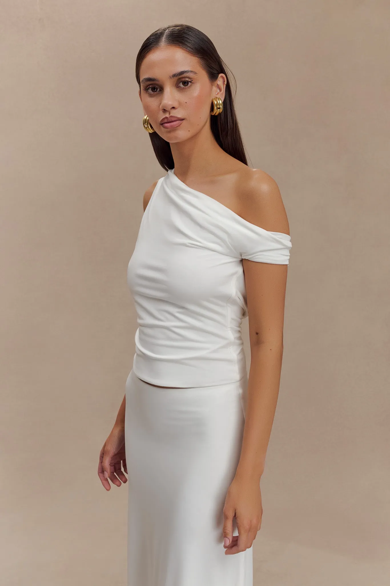 Shape Retention Fabric Kacey Slinky Off Shoulder Top - White