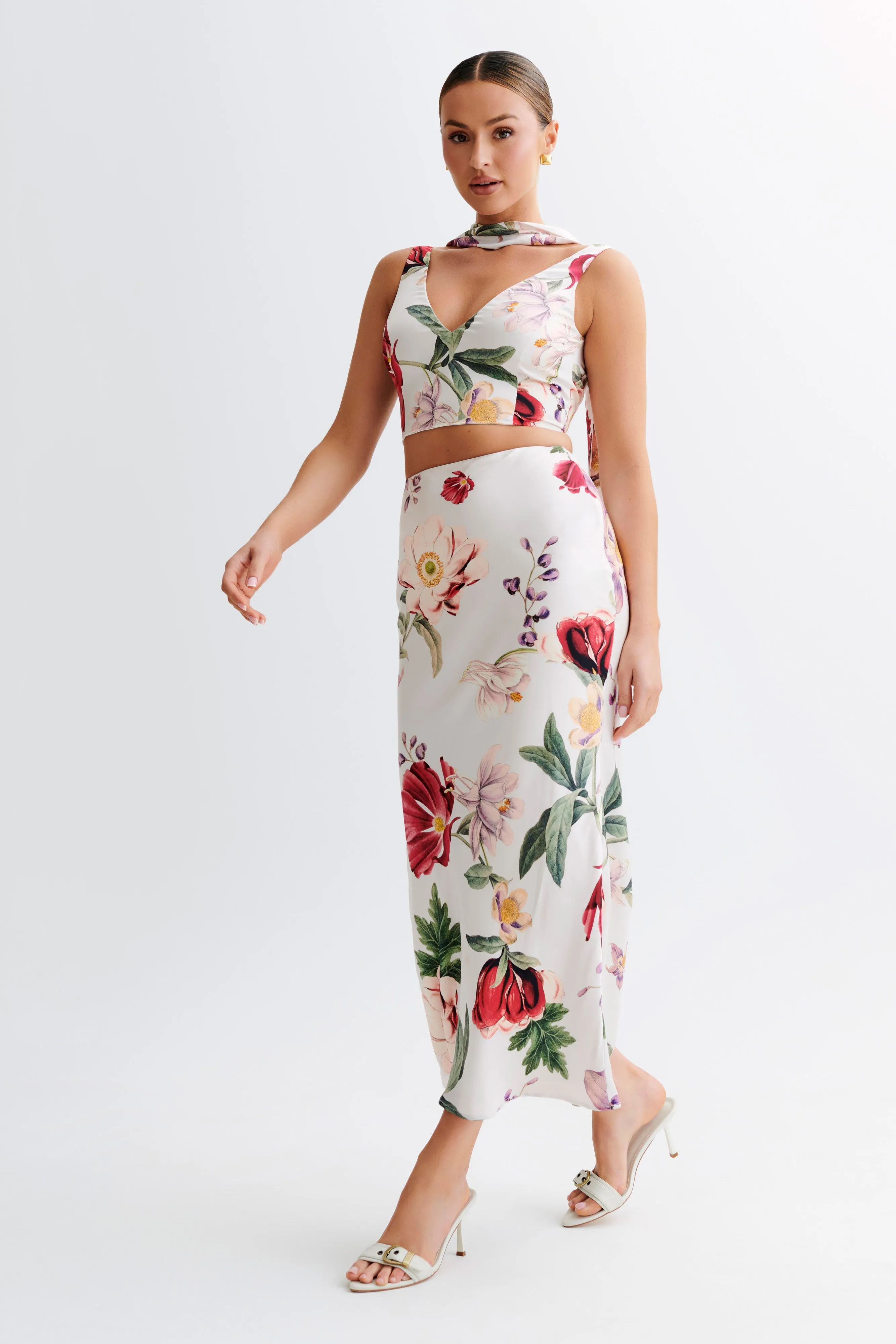 MoistureControl Carla Satin Sleeveless Top With Scarf - Bella Rosa Print