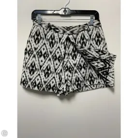 Minimalist Trim Lined interior Skort By Theory In Black & White, Size: 4