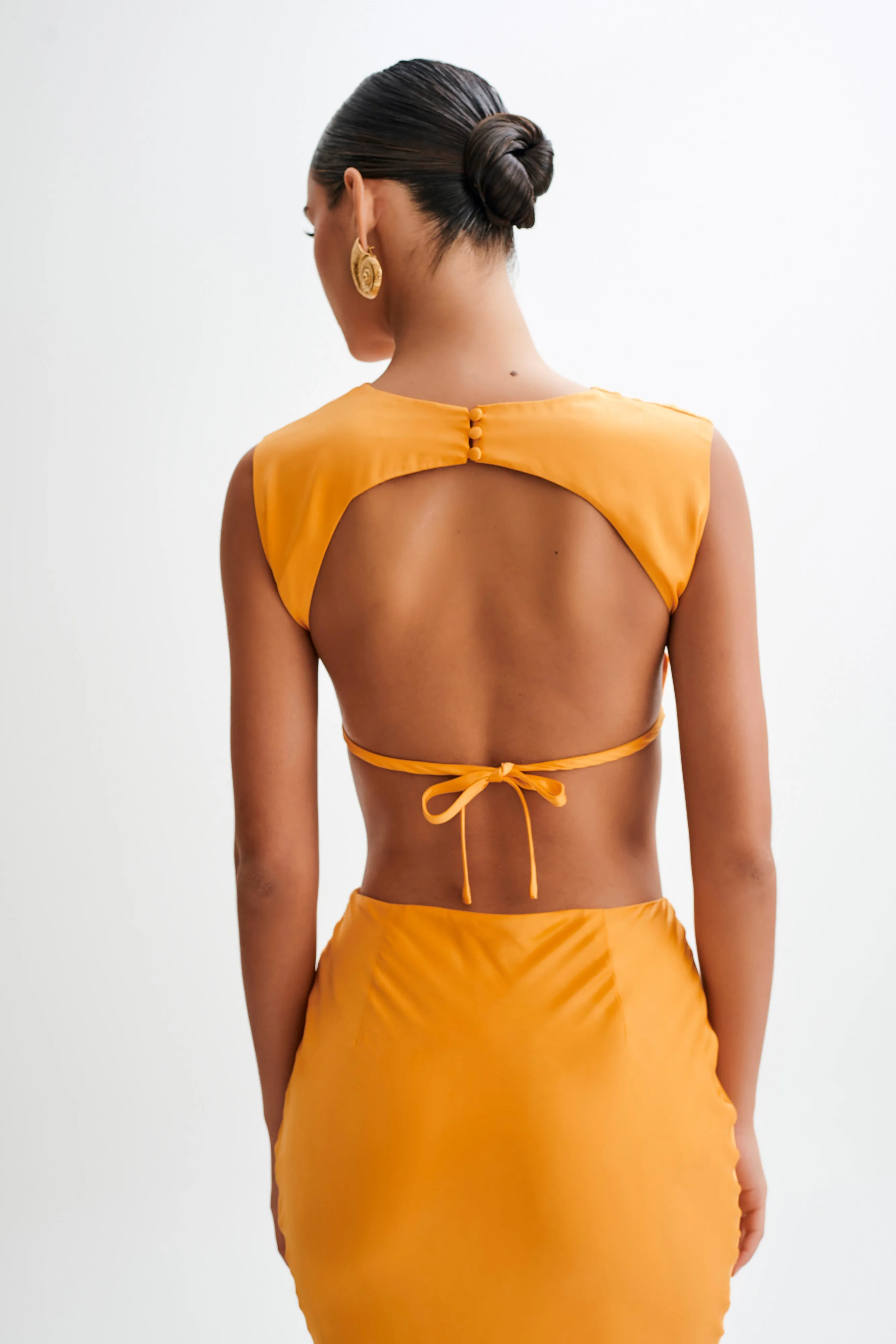FasteningHood Odor Control Technology Viviana Satin Sleeveless Crop Top - Tangerine