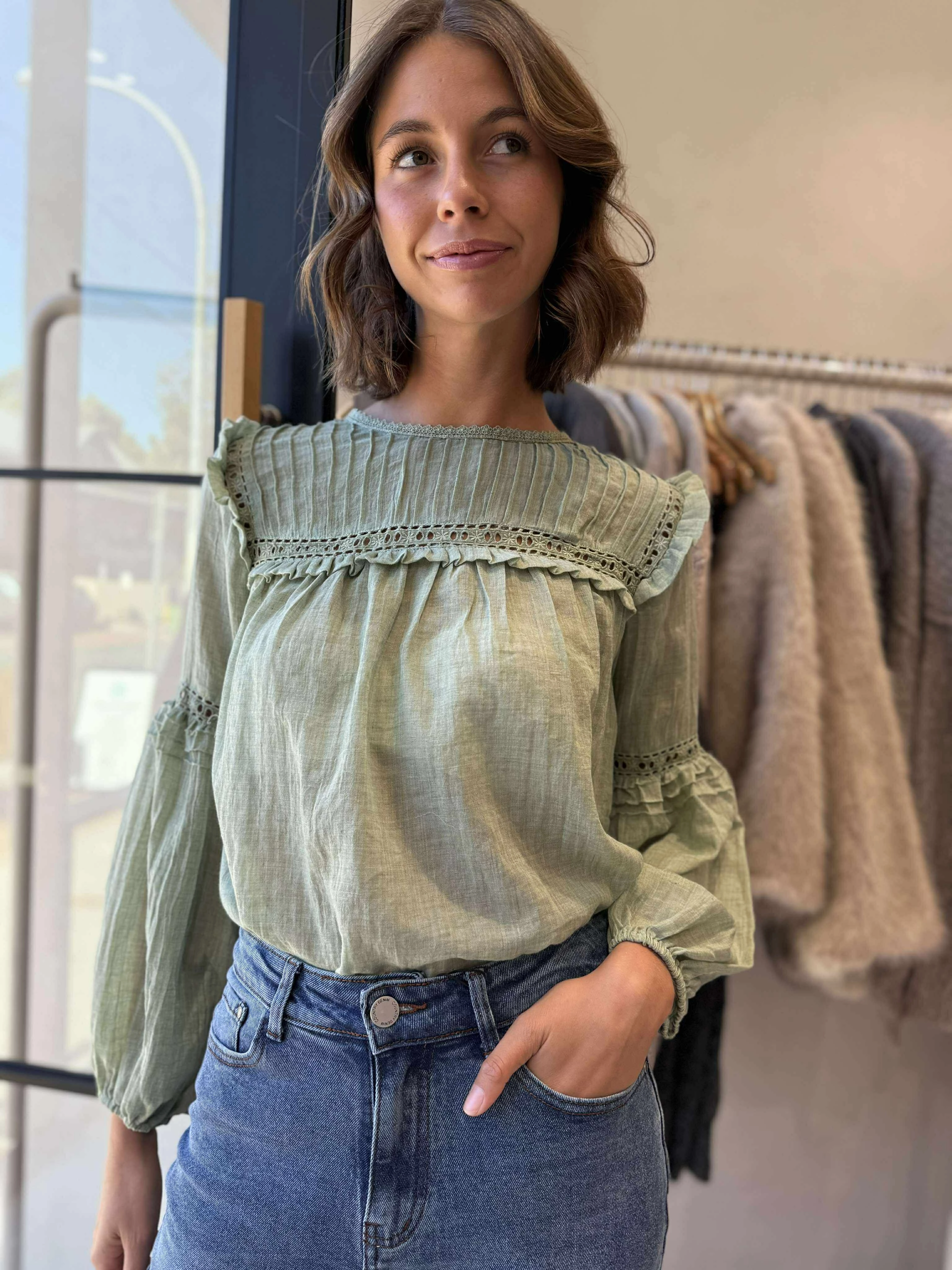 FourWay Stretch Fabric NonChafe Lining BERRITY BLOUSE - MOSS