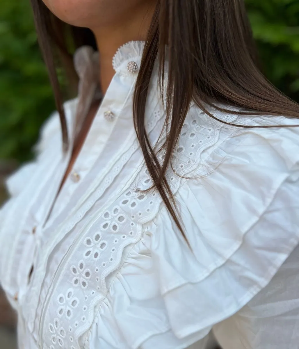 Boho Light Star Fit White Ruffle Broderie Puff Sleeve Blouse