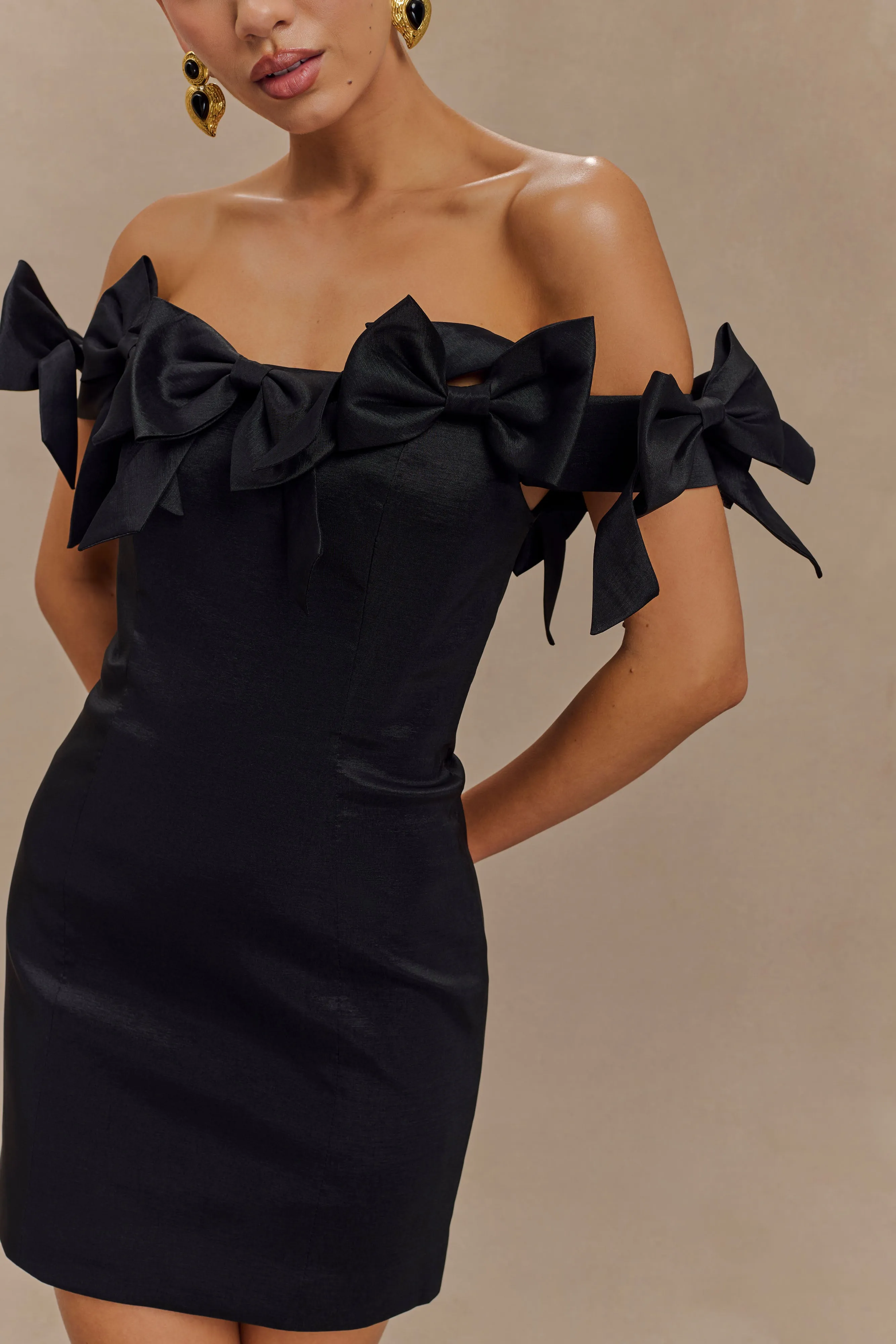 Rose Strapless Bow Mini Dress - Black Sporty-Look