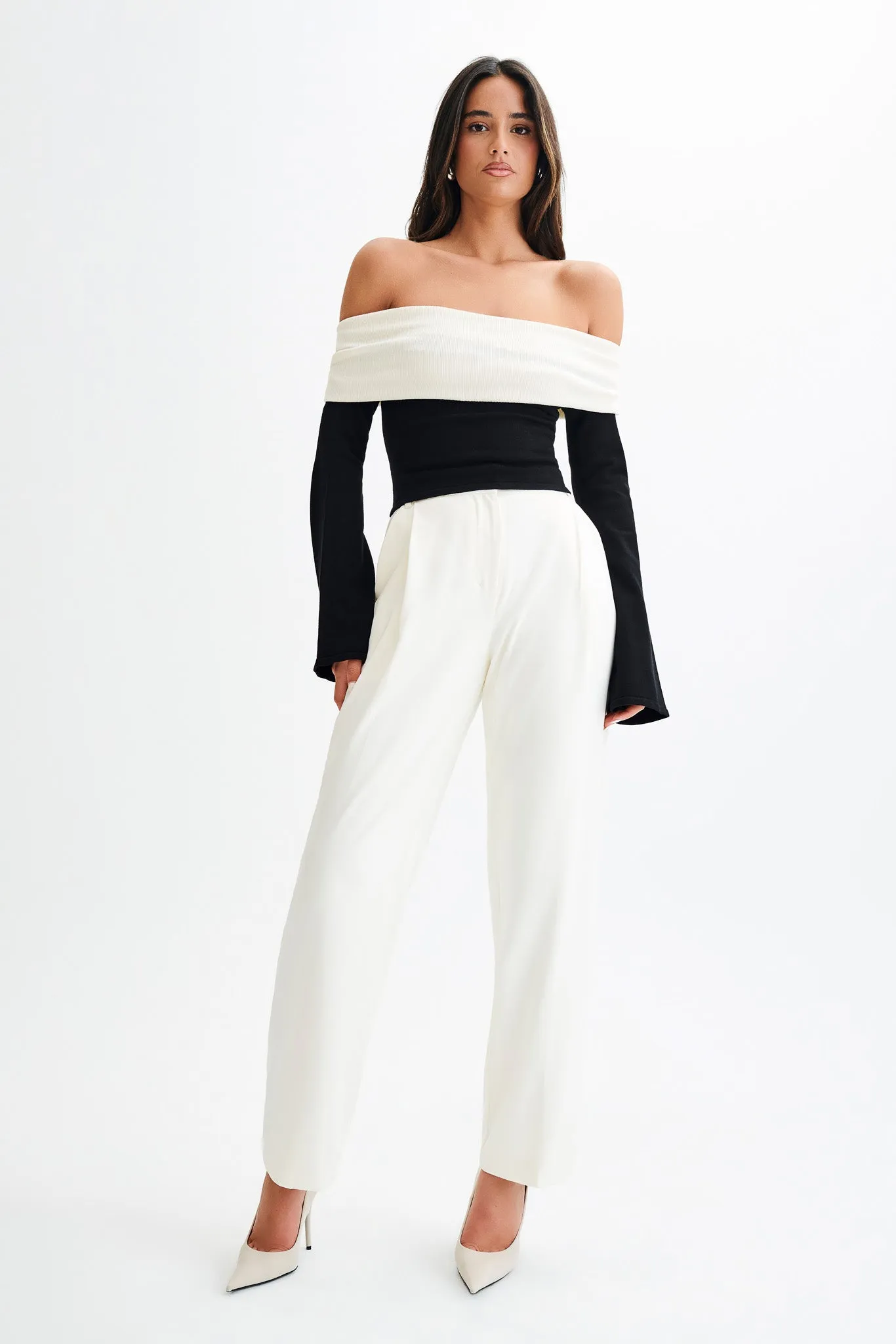 Wrinkle Free Weave Sandwich Mesh Panel Structure Yoko Contrast Overlay Knit Top - Black/White